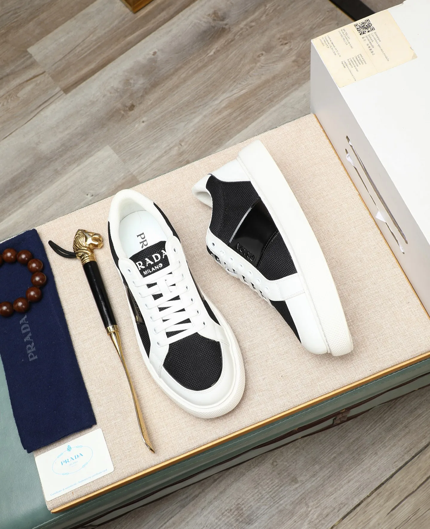 Men's shoes 💰580 [PRADA] Prada - High-end quality original order - Upper: 🔝 silk calfskin, brand canvas cloth, brand metal fasteners - Lining: mesh, foot pads; top-grade cowhide - Outsole: ultra-light TPU foam; molded outsole - Ultra-high quality control·Fine workmanship: highlighted (high-end·luxury·grade) -Size: 38-44 (45 can be customized) Wang